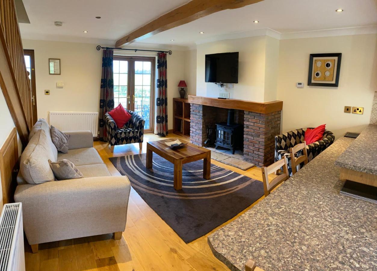 Red House Farm Cottages Беверли Экстерьер фото
