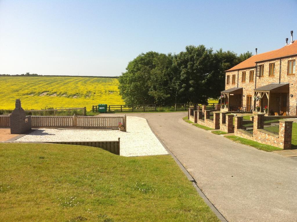 Red House Farm Cottages Беверли Экстерьер фото